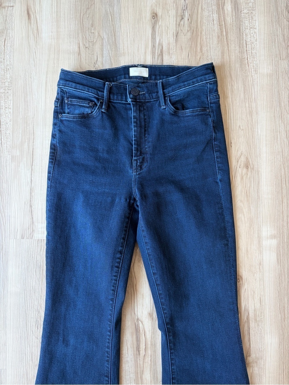 Mother Weekender Mid Rise Fray Jeans - Picture 4 of 11